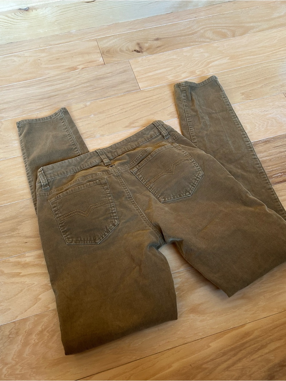 Prana size 6 corduroy jeans - Picture 2 of 4